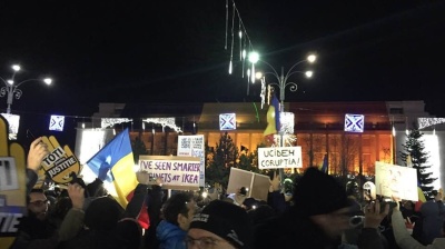 10,000 protest in Bucharest against planned changes to judicial laws
